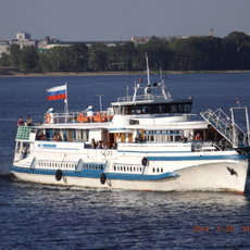 100_Правда пассажиров маловато