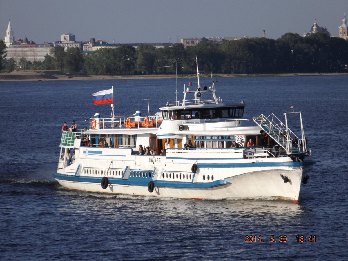 100_Правда пассажиров маловато