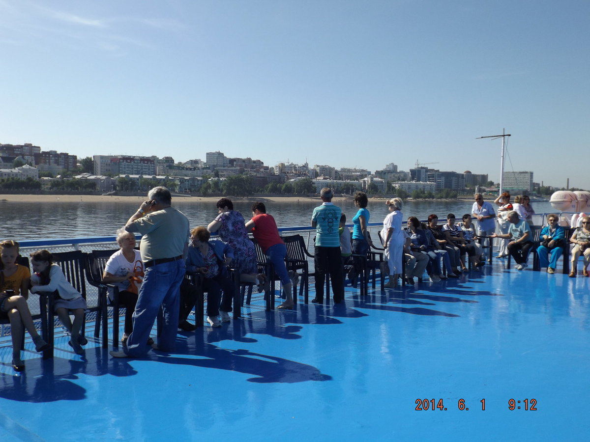 180_Туристов в Самаре село немного (правый борт)