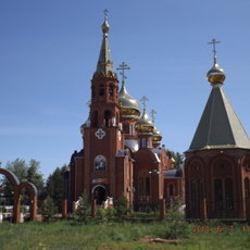 353_Храм-новодел (справа)