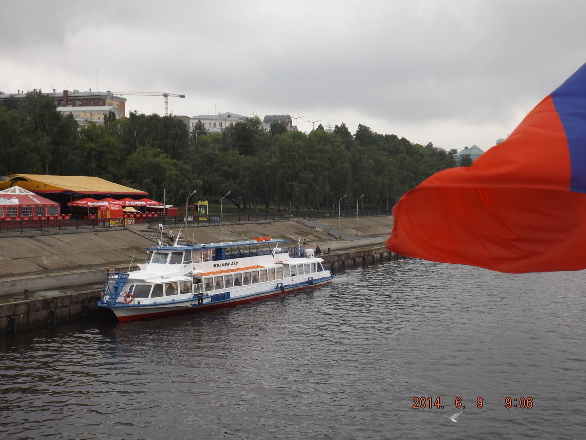 378_Прогулочный на другой берег