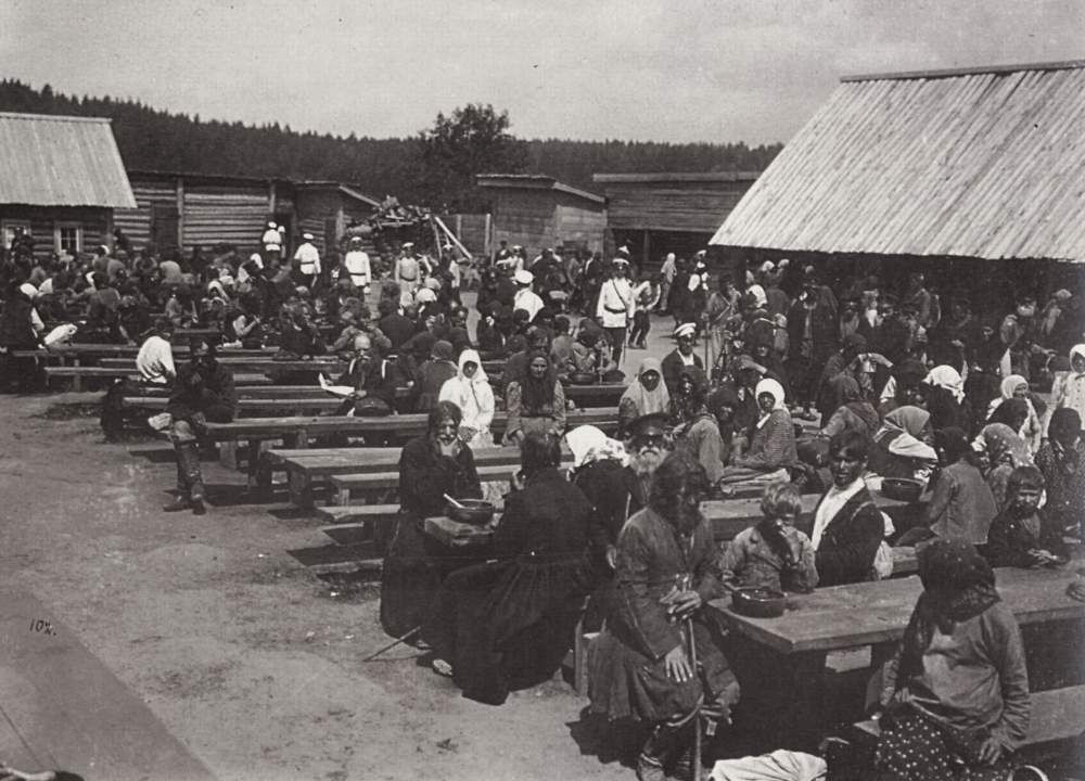 Столовая близ монастыря. Саров, 1903