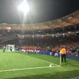 После поражения 0-4 венгерские футболисты благодарят своих болельщиков за поддержку.jpg