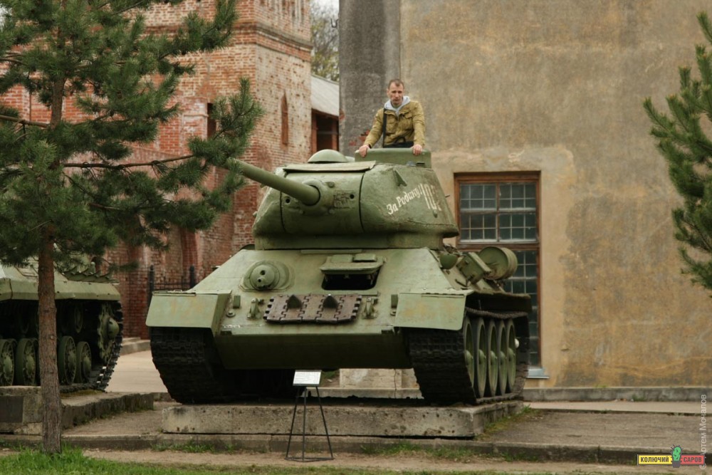Смоленск танк Т-34-85