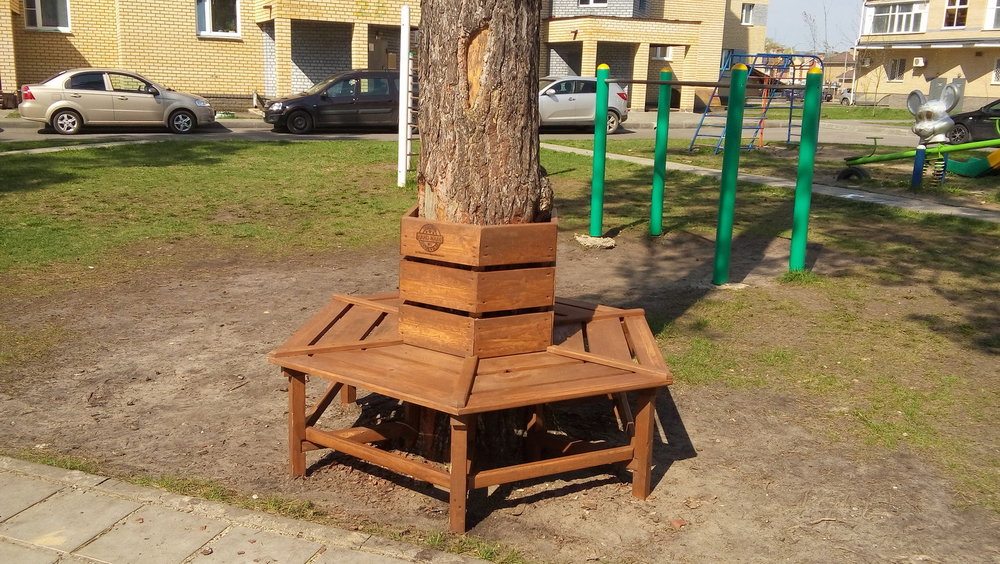 Скамейка у дерева - 1
