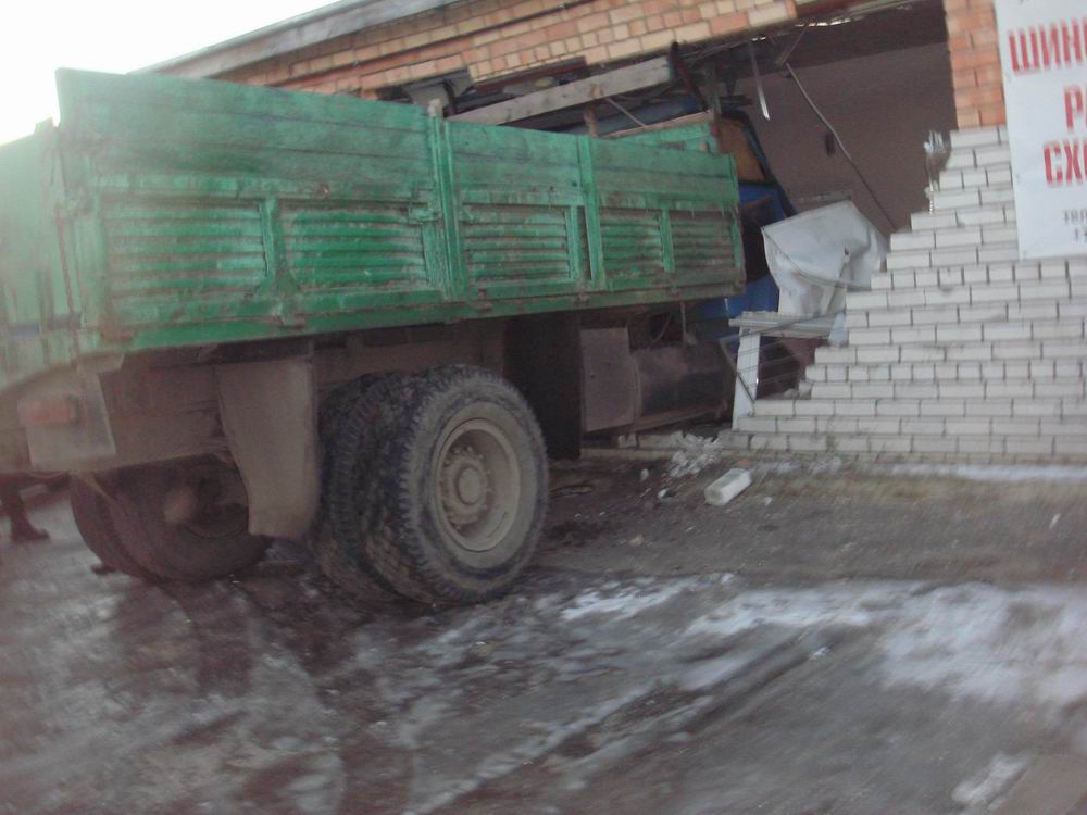 Таран гаража на ул. Маяковского