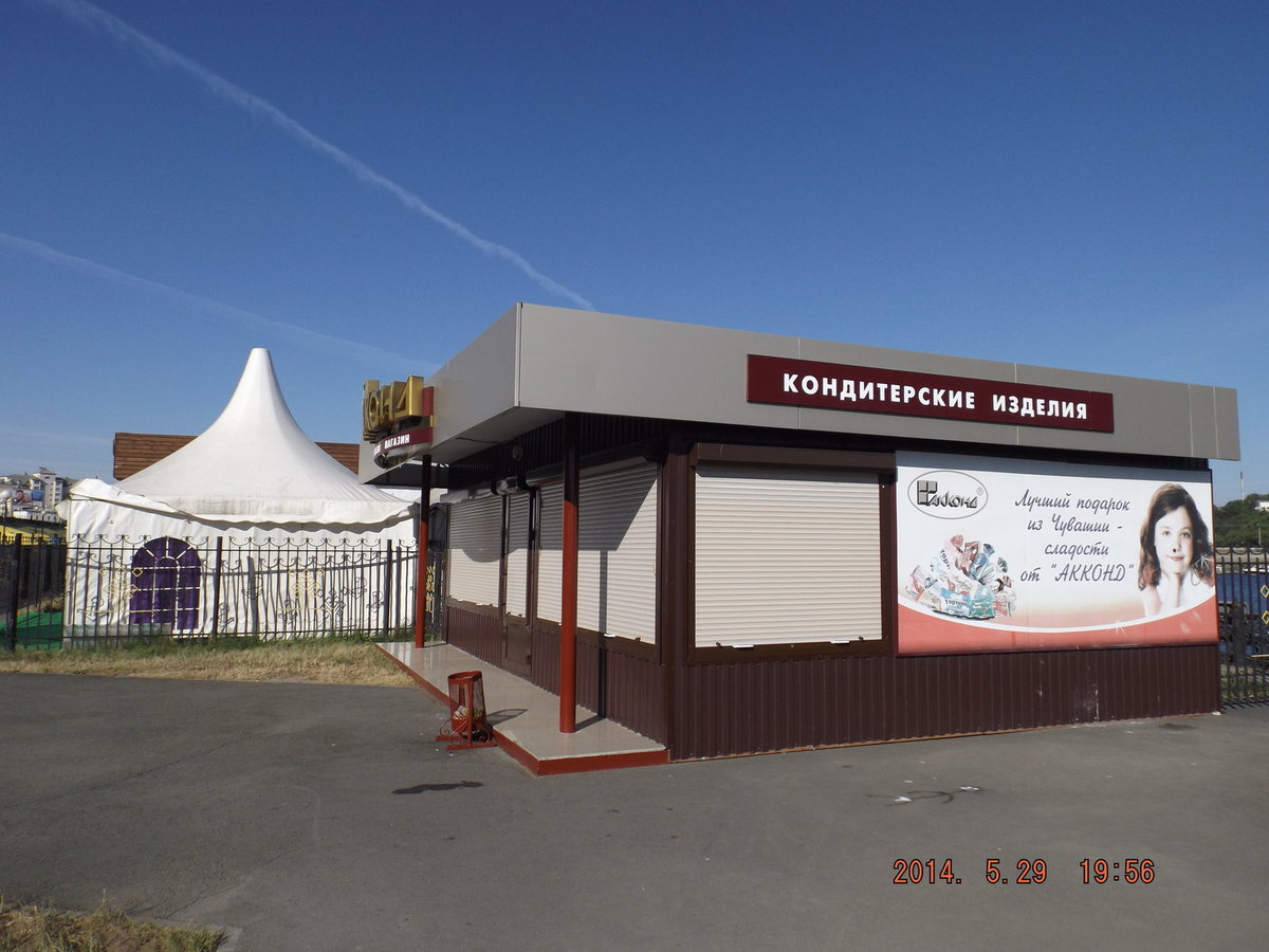 058_Знаменитый кондитерский еще закрыт
