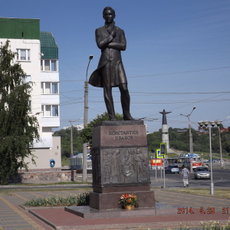 074_Национальный поэт К.Иванов