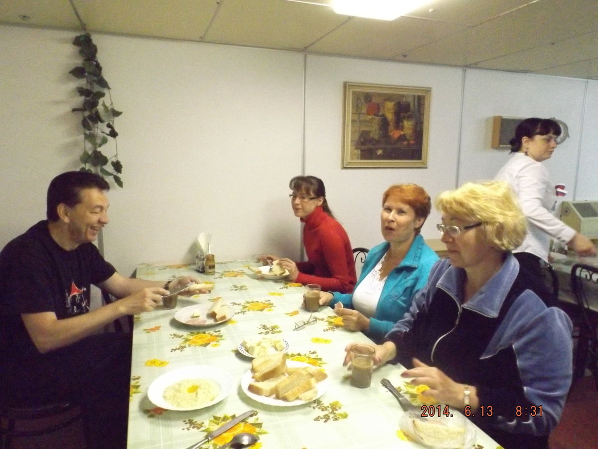 438a_Так завтракают работники