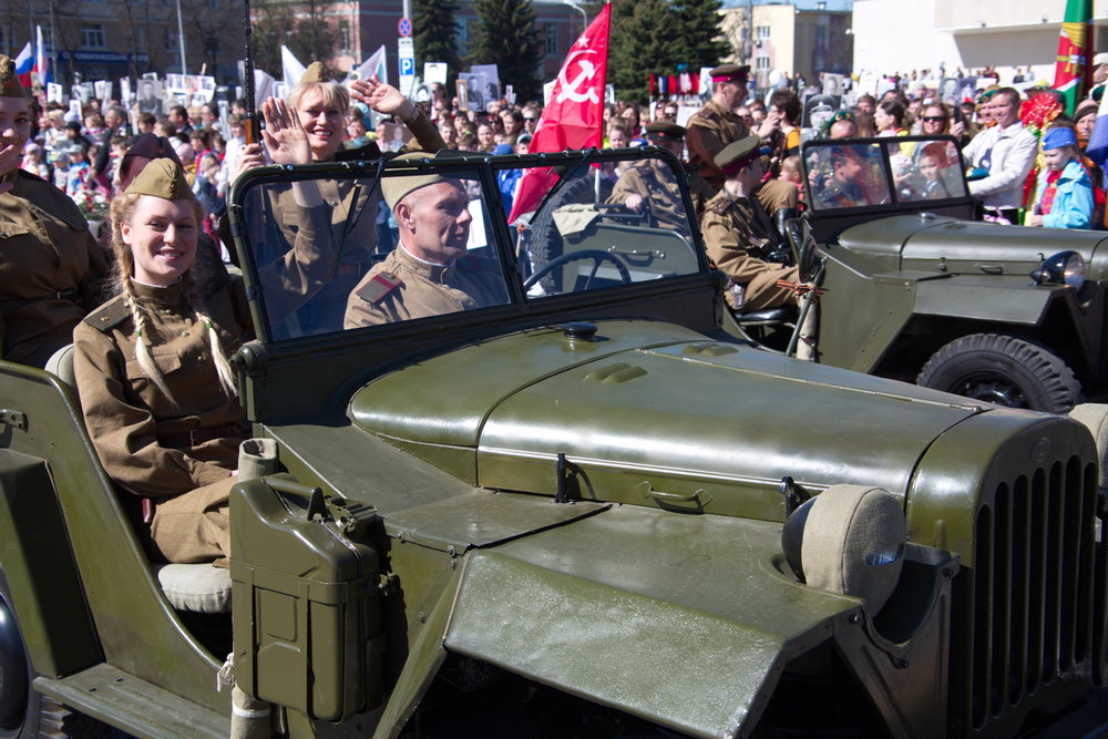 Проезд ретротехники - С. Трусов - 17.jpg