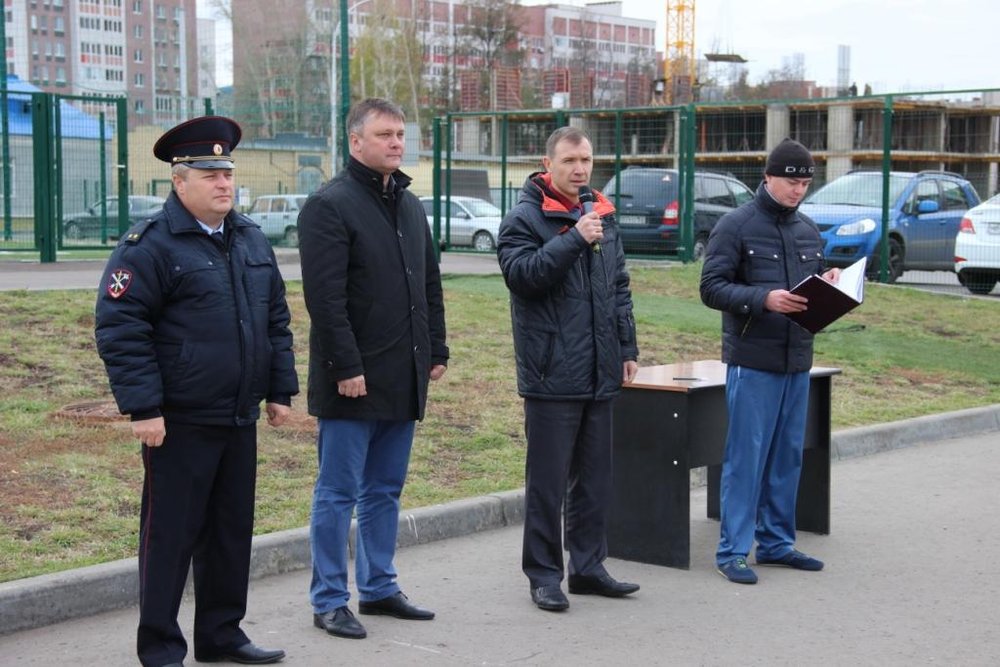 2 С приветственным словом выступает врио начальника УВД Д.В. Шишкалов