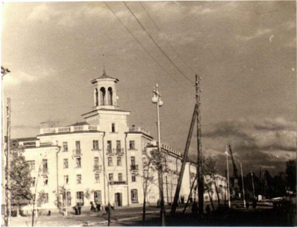 Дом со шпилем - 1.jpg