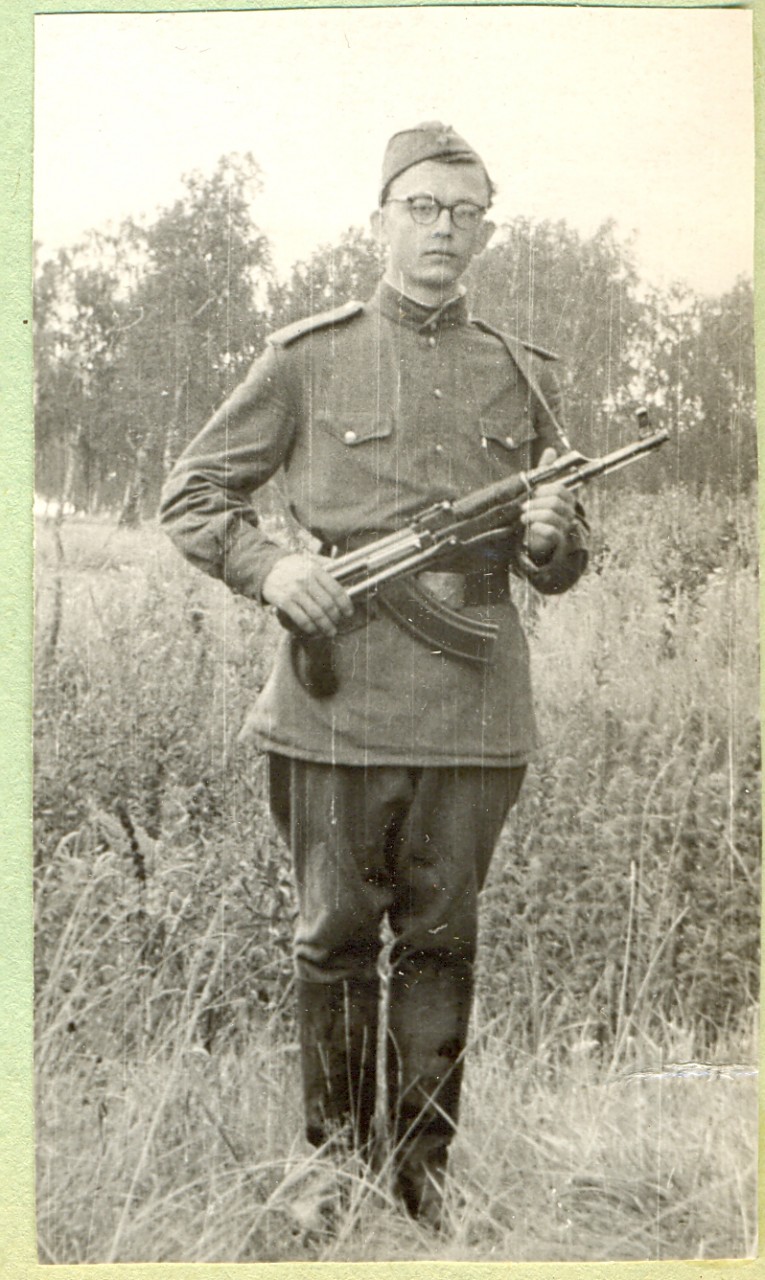 Юрий Петрович Щербак, военная подготовка