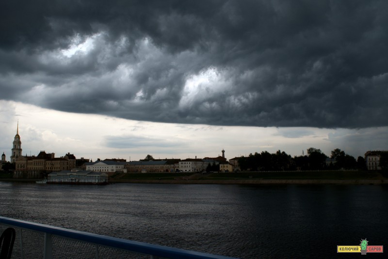 34-03 Фотография - тучи над городом встали. Рыбинск