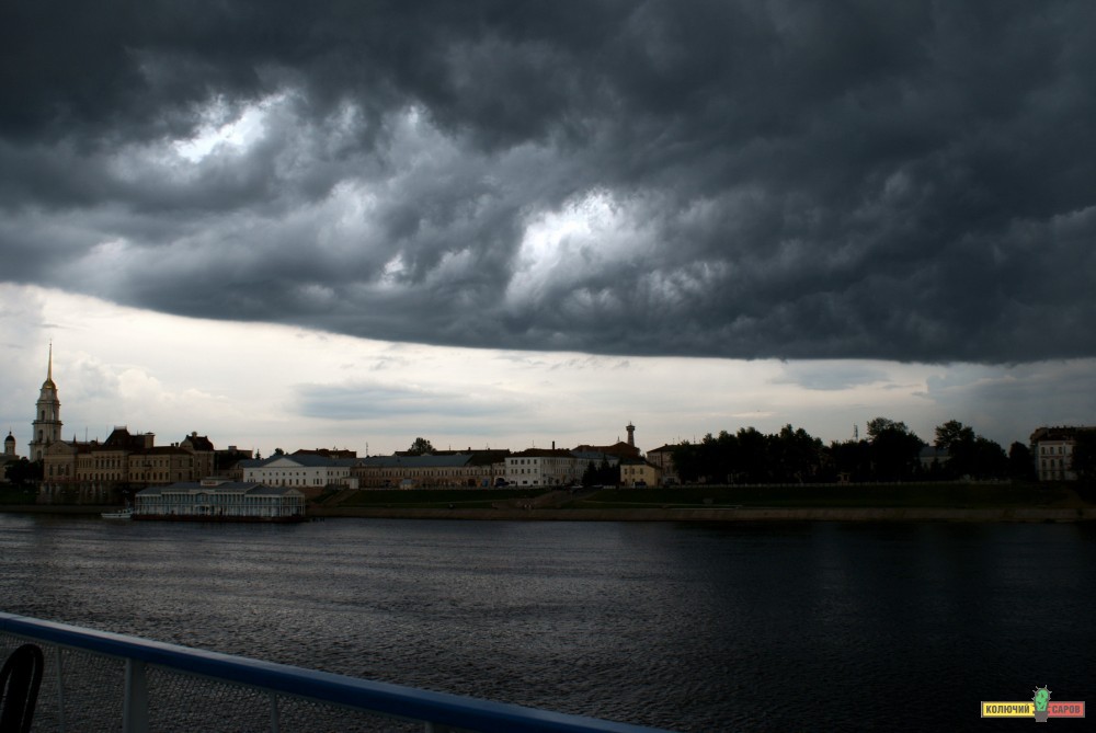 34-03 Фотография - тучи над городом встали. Рыбинск
