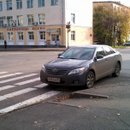 Camry на перекрестке