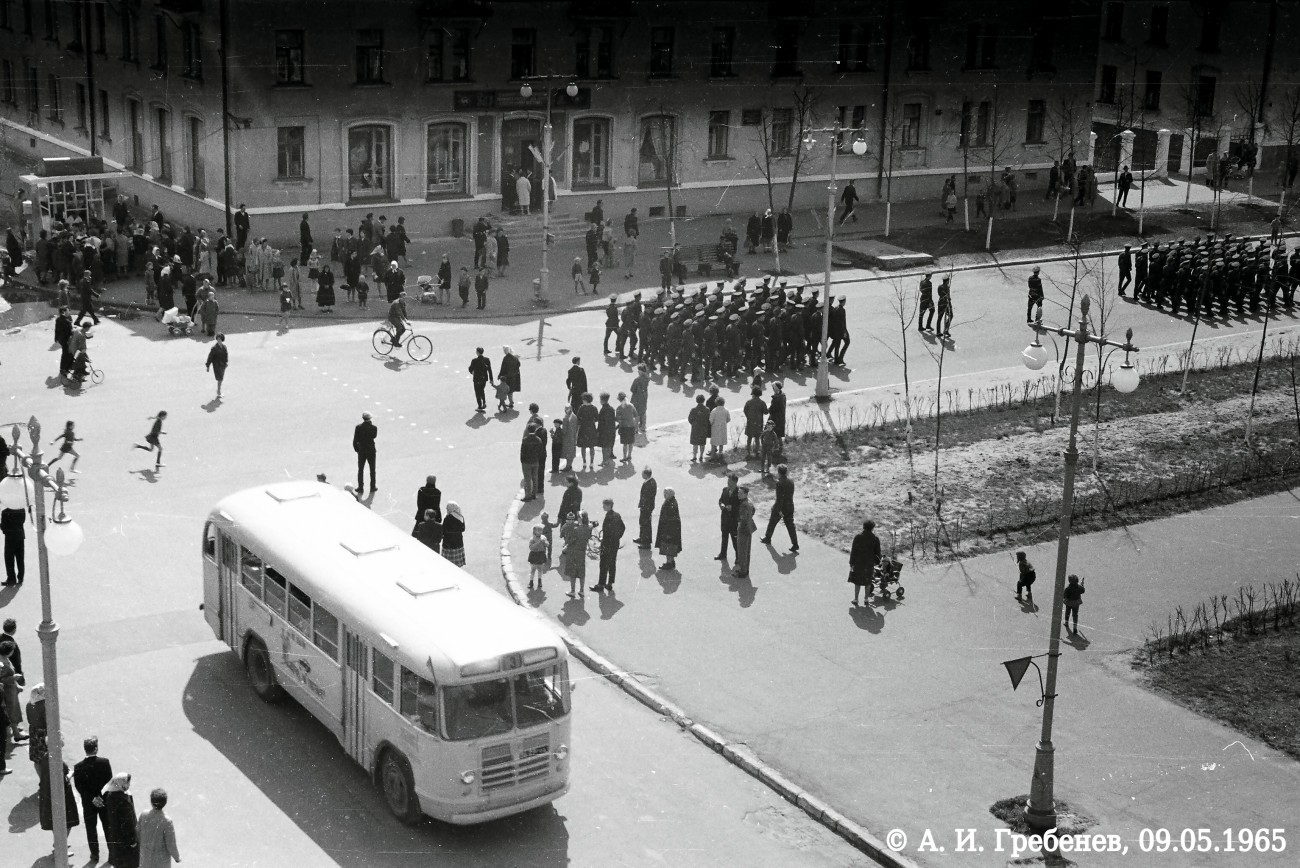 Перекресток пр. Ленина и ул. Чапаева, 09.05.1965 (2)